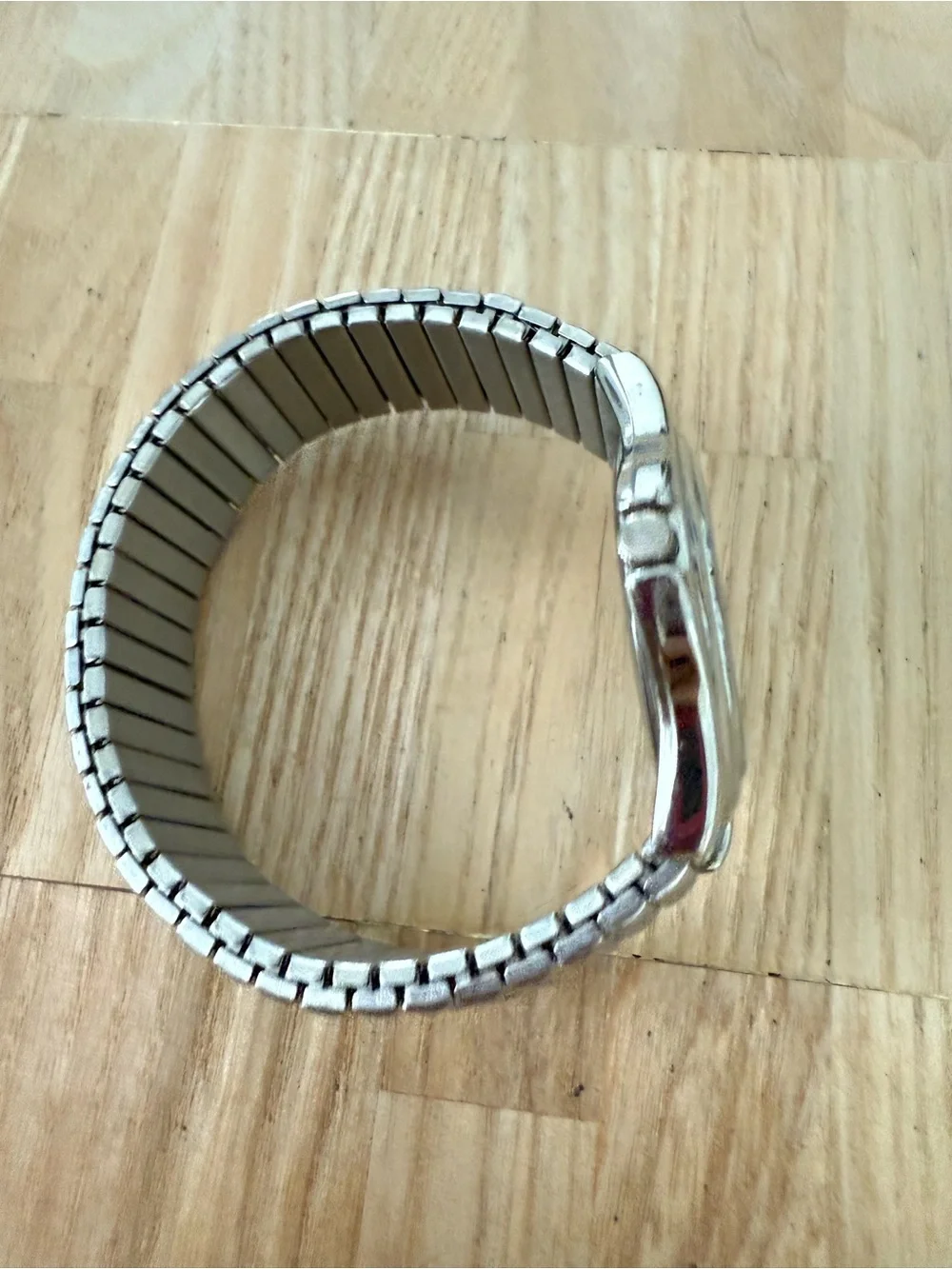 Unbranded silver tone minimal watch NEW BATTERY